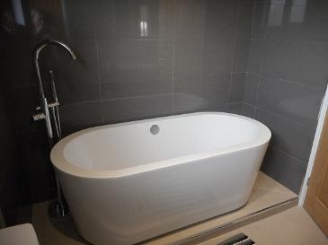 Bathroom 2 bedroom lodge for sale